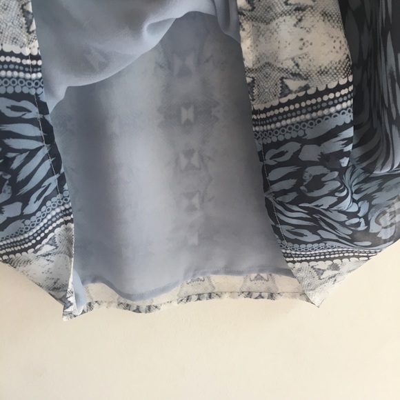 cAbi animal print top fully lined size small - Picture 6 of 10